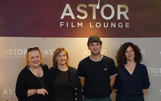 KulturKINO- More than Strangers - Foto: Aleyna Kalayci