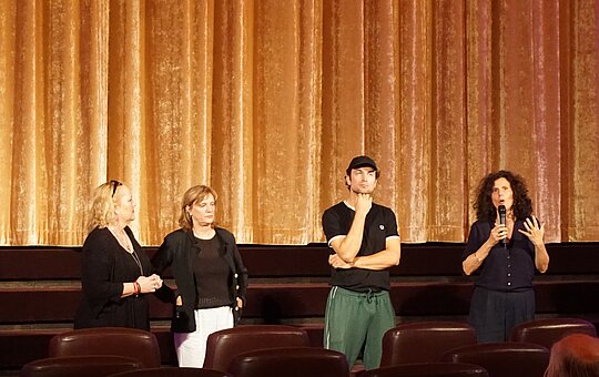 KulturKINO- More than Strangers - Foto: Aleyna Kalayci